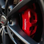 Rote Bremssattel an einem Audi RS4