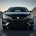 Seat Leon mit schwarzem Kühlergrill