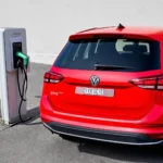 Volkswagen PHEV am Ladekabel