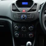 Ford Fiesta Mk5 Armaturenbrett mit Radio