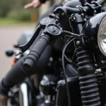 Vorverlegte Fußrasten an einer Harley Davidson Sportster