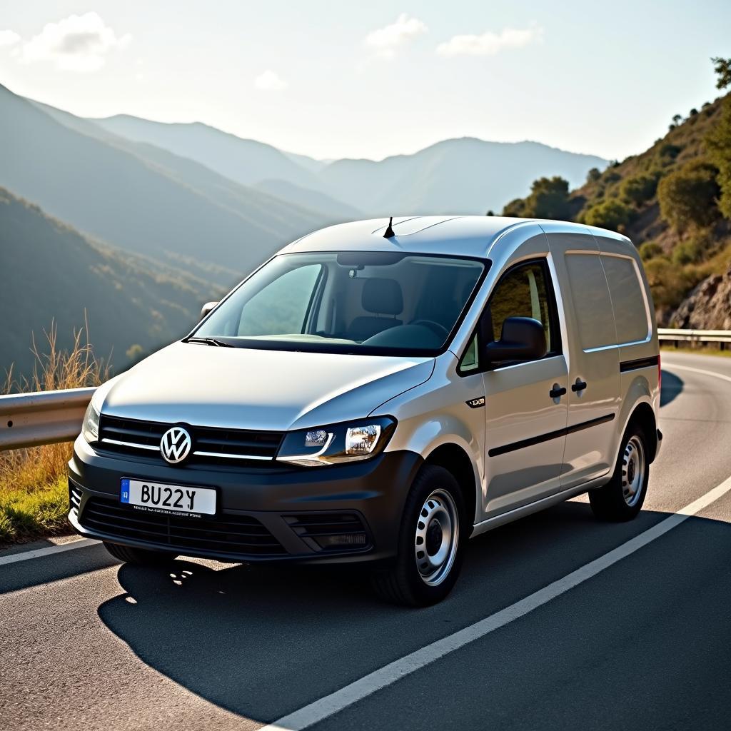 VW Caddy Silber auf der Straße