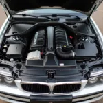 BMW 735 Motorraum