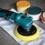 Makita Poliermaschine mit Polierpad