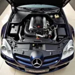 SLK Brabus Leistungssteigerung - Motorraum eines SLK Brabus mit hervorgehobenen Tuning-Komponenten.