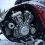 Detailansicht des Motors eines Volvo Polaris Schneemobils