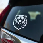 Bearlock Aufkleber auf Auto-Heckscheibe