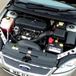 Ford Mondeo Mk3 Motorraum: Detaillierte Ansicht