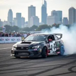 Ken Block driftet in seinen DC Shoes während eines Gymkhana-Events.