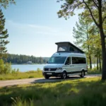 Wohnmobil inmitten der schwedischen Naturlandschaft